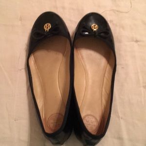 Tory Burch Black & Gold Ballet Flats (9.5M)
